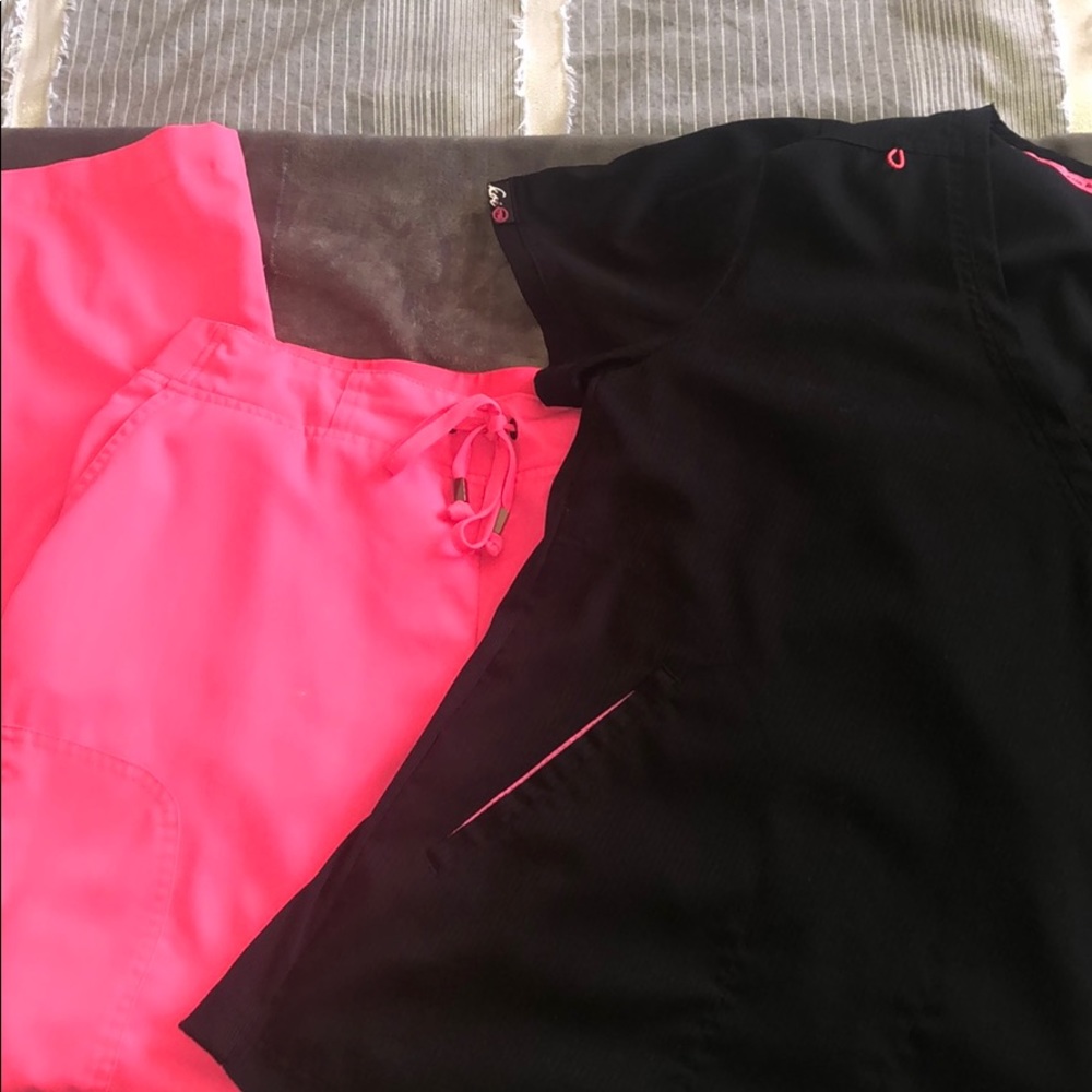 Scrub Top & Bottom Sz Medium